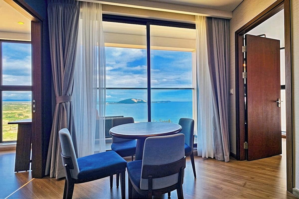 Luxury Apartment, 2 Bedrooms, Balcony, Sea View | Bathroom | Slippers