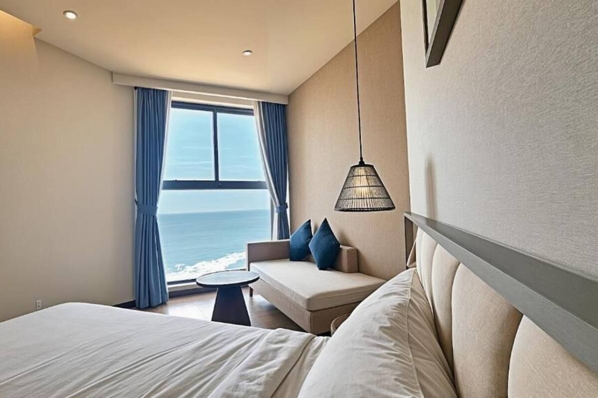 Deluxe Double Room, Sea View | In-room safe, soundproofing, iron/ironing board, free WiFi