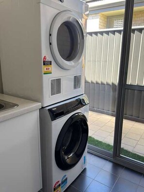 Interior - Best Baldivis Getaway (Baldivis)