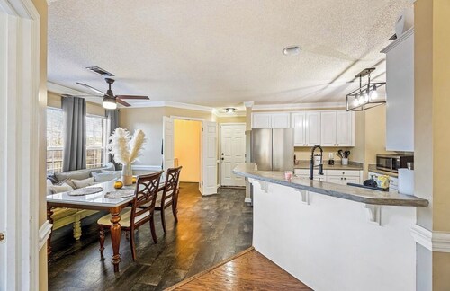 Masters Week Luxury: 3BR Home Ample Parking & Privacy - Augusta Regional Airport