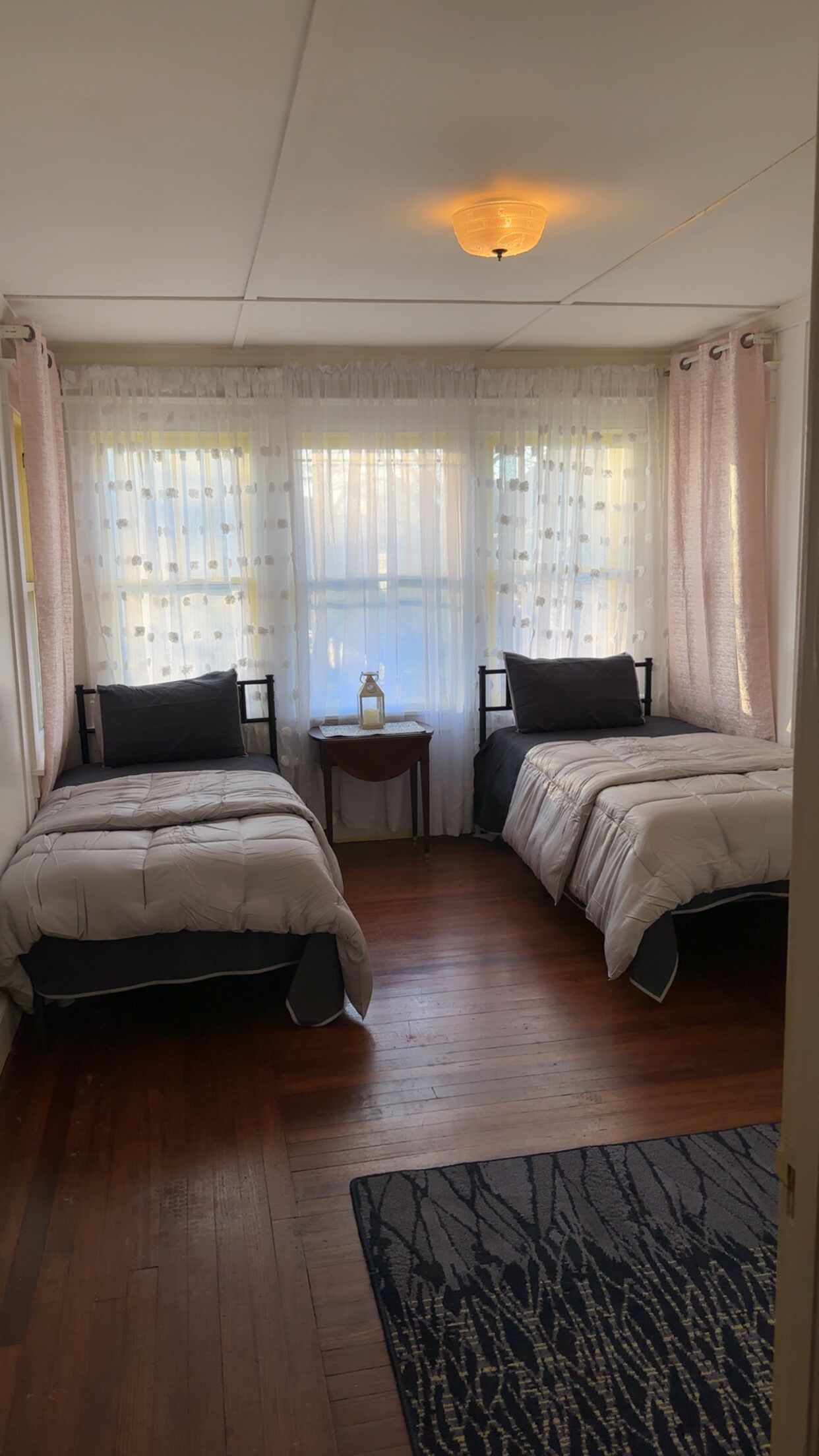 Ferros/tábuas de passar roupa, Wi-Fi, roupa de cama