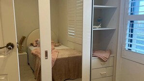 共用宿舍, 1 間臥室