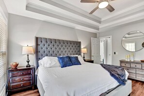 Room - Eastside Grove • Fire Pit • King Suite • Near UGA (Athens)