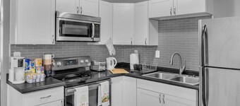 Modern 3BR Home Quiet Area Family Friendly