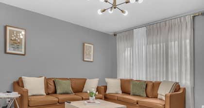 Modern 3BR Home Quiet Area Family Friendly