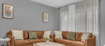 Modern 3BR Home Quiet Area Family Friendly