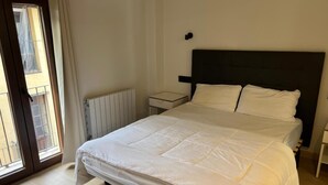 2 soverom og sengetøy