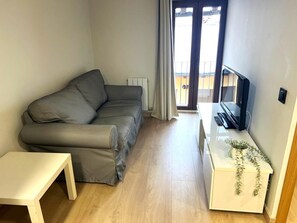 TV - Style & Comfort in Central Puigcerdà (Puigcerdà)