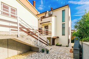 Exterior - Holiday apartment mit Terrasse und Klimaanlage (Pula)