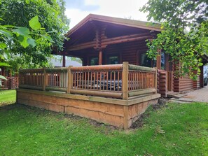 Exterior - Bumblebee Log Cabin Felmoor Park (Northumberland)