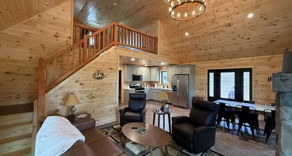 Book now and save big! New Mountain cabin