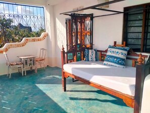 デラックス スタジオスイート ガーデンビュー | バルコニー