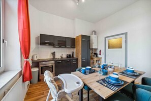 House | 1 bedroom, desk - Up to 4 People Center Water Netflix (Wilhelmshaven)