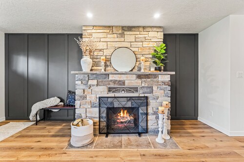 Caldwell Home Adj. West Valley Medical C of I, Wine Trail, Rodeo & Golf