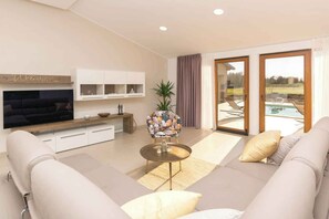 TV - Villa mit Klimaanlage und Pool (Loborika)