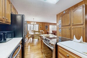 Unclassified image, 3 of 21, button