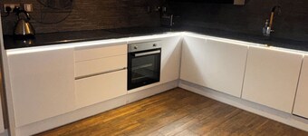 Bright 2-bedroom apartment in beautiful Glasgow with AC and gym