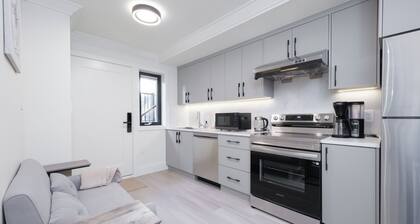 New Vancouver Kerrisdale Suite mins to Yvr/Ubc