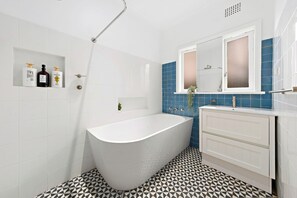 Handtücher, Seife, Shampoo, Toilettenpapier