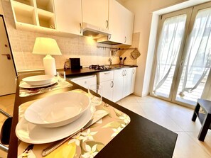 Private kitchen - Gianluca apt [center, close to the beach, modern] (Numana)