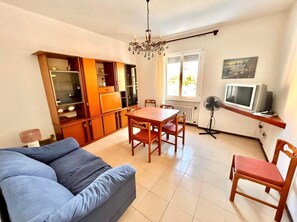 Smart TV - Giampiero's Apt [center, terrace, near the beach] (Sirolo)