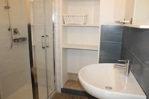 Shower, bidet - Beautiful ground sky "Mauro" with sea view (Numana)
