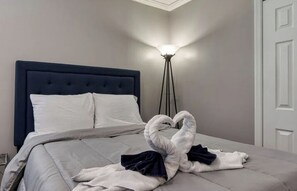 Bügeleisen/Bügelbrett, Internetzugang, Bettwäsche