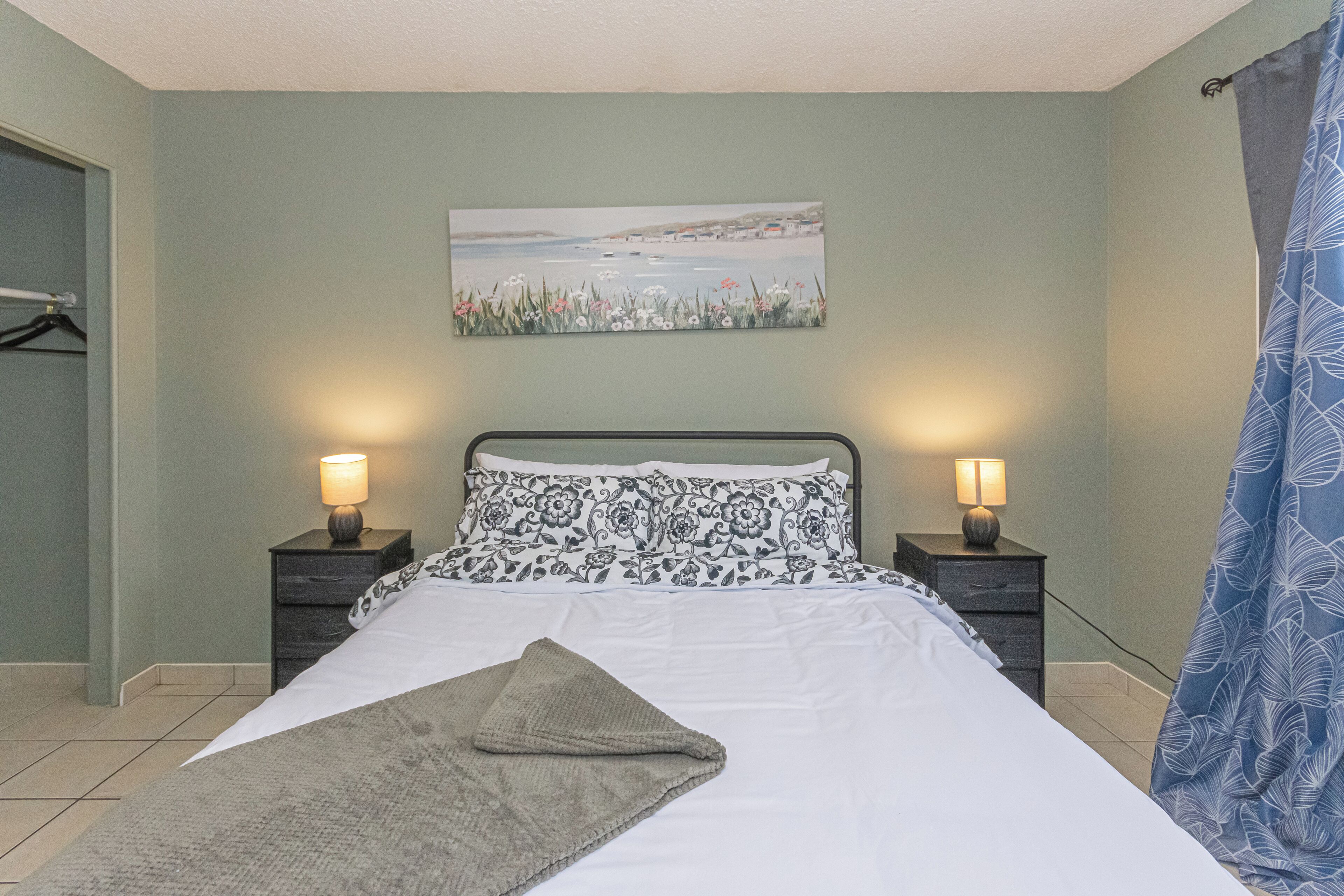 4 bedrooms, iron/ironing board, free WiFi, bed sheets