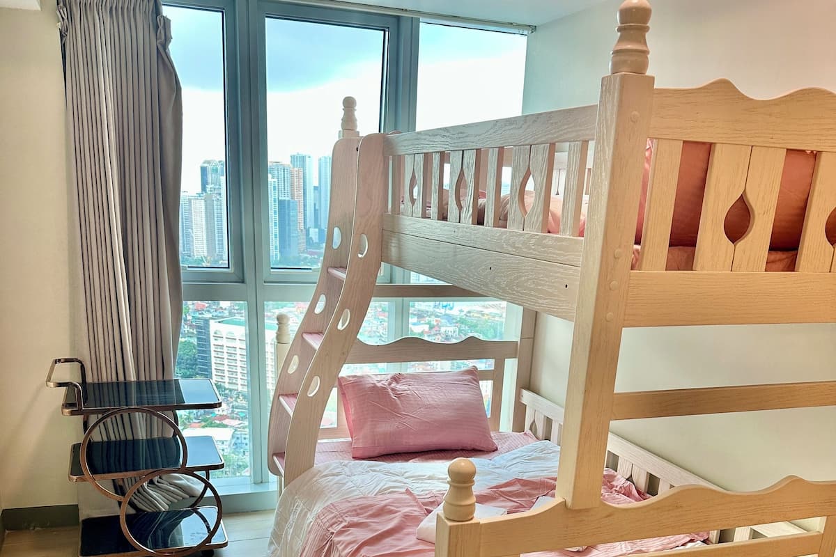 Condo dành cho gia đình, 4 phòng ngủ, được phép mang theo vật nuôi, quang cảnh thành phố | Truy cập Internet không dây miễn phí