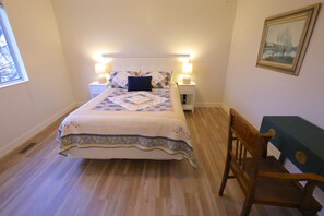 Iron/ironing board, internet, bed sheets - Spacious 5B Ogden Basecamp - near skiing, Weber, hospitals & Hill AFB (Ogden)