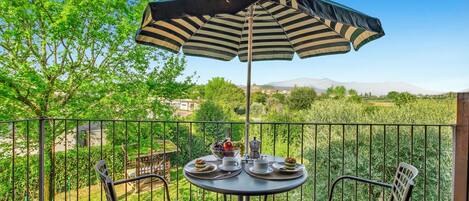 Appartement Familial, plusieurs chambres, 2 salles de bains (Cosy House Serena) | Balcon