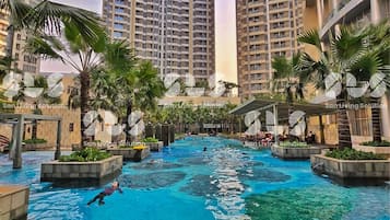 Kolam renang outdoor