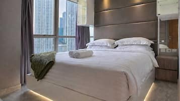 Apartment, 2 Bedrooms, City View | Desk, iron/ironing board, free WiFi