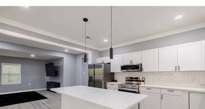 Gorgeous 3-bedroom house with AC in delightful Mobile