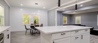 Gorgeous 3-bedroom house with AC in delightful Mobile