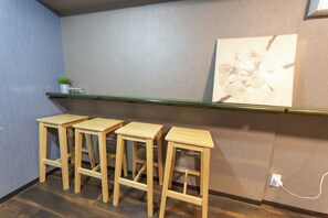 Interior - Cozy Modern Apartment | Walk to Tanimachi & Easy Access to Namba & Osaka Castle (Osaka-cty,Tennoujiku,Shimizudani-chou)