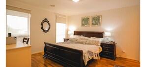 6 habitaciones, tabla de planchar con plancha, wifi y ropa de cama 