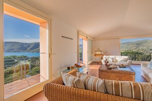 TV, fireplace - Villa Giacinto di mare (Capoliveri)