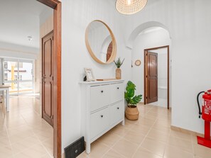 Interior - Comfortable apartment with pool (Lagos)