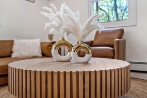 Interior - White Cabin by Lake w/Hot Tub Sauna & Game Room (ALBRIGHTSVLLE)