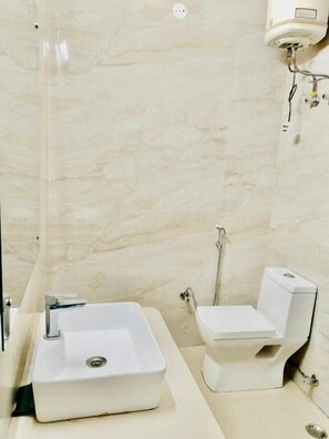 อพาร์ทเมนท์, วิวเมือง | ห้องน้ำ | ฝักบัว, ของใช้ในห้องน้ำฟรี, ผ้าเช็ดตัว, สบู่