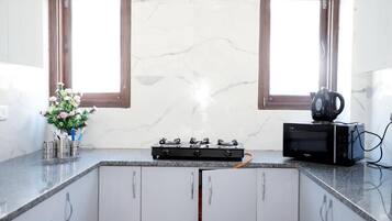 Appartamento, vista città | Cucina privata