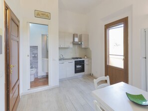 Fridge - Relaxing atmosphere and strategic location. (Portoferraio)