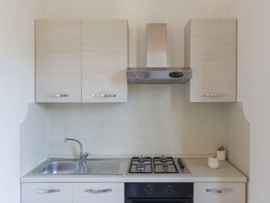 Fridge - Relaxing atmosphere and strategic location. (Portoferraio)
