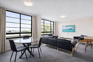Interior - Convenient, Harbourside APT with parking & Views (Darling Point)