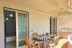Family Apartment, Multiple Bedrooms, 2 Bathrooms, Sea Facing (Mandalay Suites By The Beach 079) | Outdoor dining - Mandalay Suites By The Beach 079 (Rrashbull)