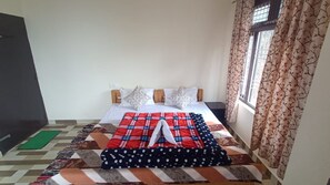 Quarto casal luxo, vista para a colina | Wi-Fi de cortesia