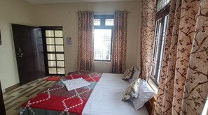 Quarto casal luxo, vista para a colina | Wi-Fi de cortesia