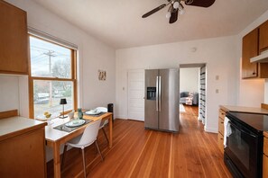 Unclassified image, 2 of 6, button - Walkable Camas Upper Unit—Near Downtown & Lake (Camas)