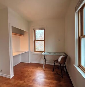 Interior - Walkable Camas Upper Unit—Near Downtown & Lake (Camas)